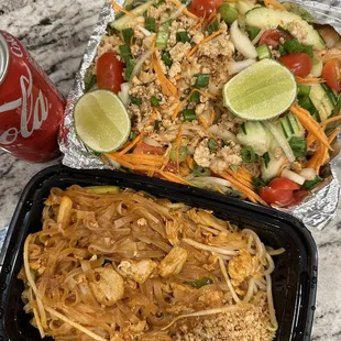 Yum won sen and pad Thai