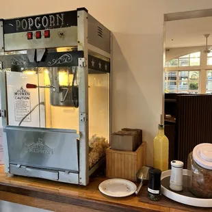 Hurricane popcorn station in the lobby was a sweet touch that I loved to come back to every day!