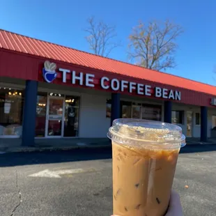 Vanilla iced coffee, their iced coffee is top tier!!