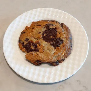 Espresso Chocolate Chip Cookie