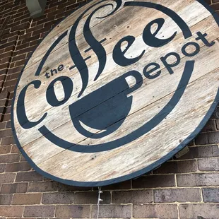 Lovely little train depot turned coffee shop with great indoor and outdoor seating.