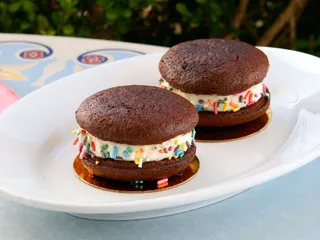 Jolly Holiday Bakery Cafe