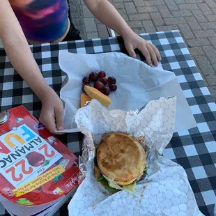 Breakfast sandwich