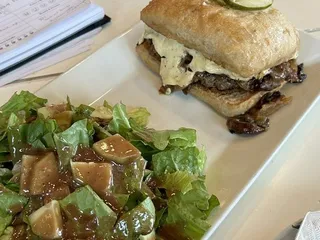 2894 On Main Cafe