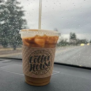 2 espresso shots, sugar free vanilla, splash of almond milk