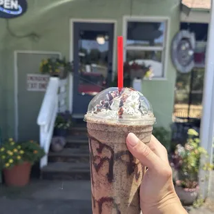 Cocoa puff frappe with Oreos