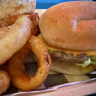 Cheeseburger and Onion Rings