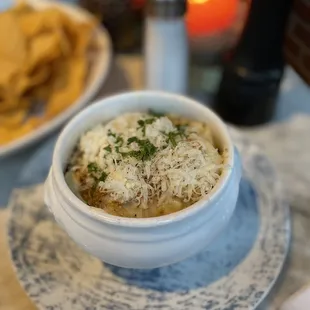 Short rib Mac and cheese (HH $14)