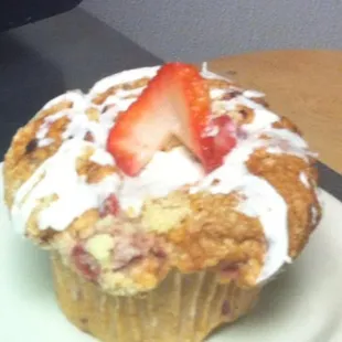 Home-made Strawberry Amaretto muffin:)