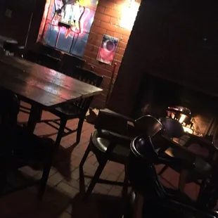 Sunday night. Gearing up for music. Cool small room and friendly bartender.