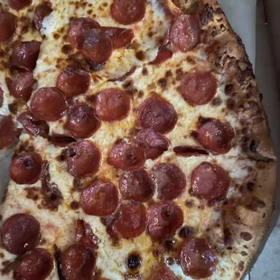 Phenomenal pepperoni pizza via delivery.