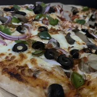 Vegetarian pizza on cauliflower crust