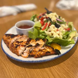 Cali Salad with Grilled Chicken