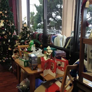 We have Christmas decorations aplenty!  Come get your decorating on with us!