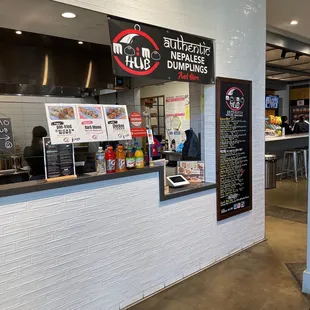 MoMo Hub