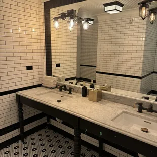 sushi and sashimi, interior