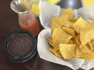 Los Arcos Kitchen And Cantina