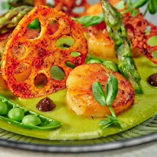  plate of food with shrimp and asparagus