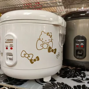 Hello Kitty rice cooker!