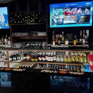 The bar in the Tavern Stage.