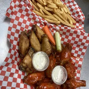 12 pc Buffalo Wings , French Fries