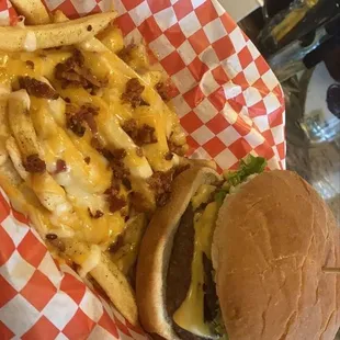 DJ JD&apos;s Classic Burger w loaded fries