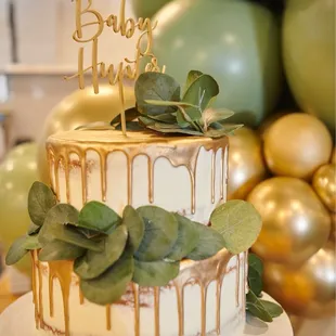 a baby shower cake