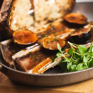 Bone Marrow - Bone marrow, small greens, toast, port fig jam