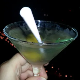 Dirty vodka martini