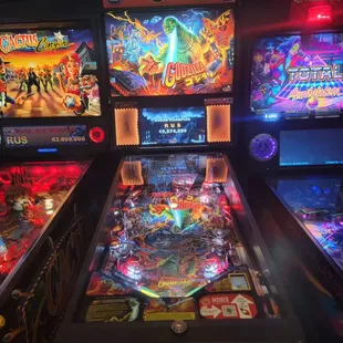 Godzilla pinball!