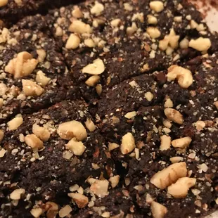 Say yes to brownies with the vegan veggie brownie with walnuts!