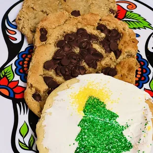 Peanut Butter Oatmeal Chocolate Chip, chocolate chip, and sugar cookie