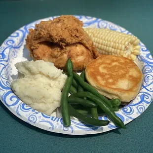 green beans and mashed potatoes