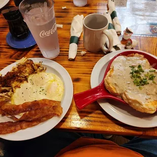 The Classic and Biscuits and Gravy was excellent. The service was great.