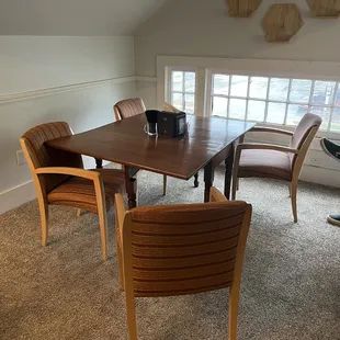Another third floor table (in the nook)