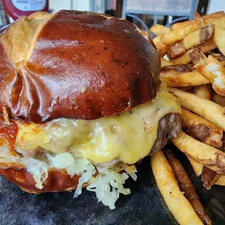 Currywurst Burger