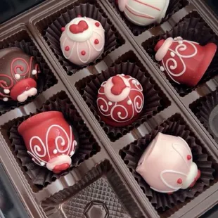 9 Piece Valentine Cherries