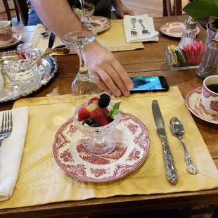 Just the right touch of elegance. Made me feel special and my husband happy he made the best choice for our anniversary