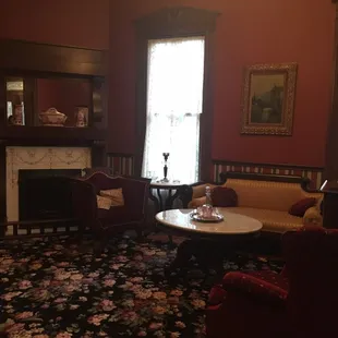 Lobby waiting area, it even has a grand piano