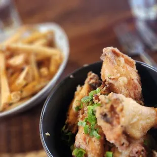 6 piece wings &amp; side order of fries