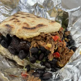 Arepas - Carne Mechada