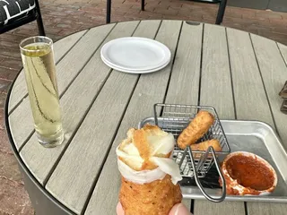 Streetcar Bar + Bites