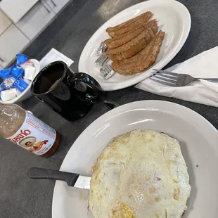 Got my eggs o/Med this time over my sausage patty.  Look at those French Toast