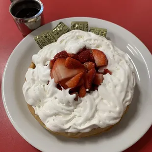 Waffle with strawberry and cream it&apos;s so goodddddd