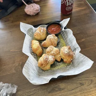 Garlic knots