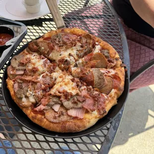 The Christopher pizza