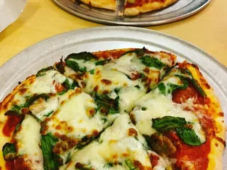 All8up Pizza