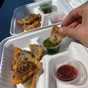 This green sauce is so good! Chutney !!