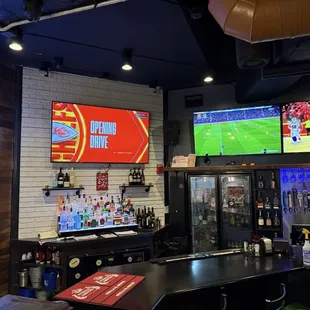 Interior restaurant.