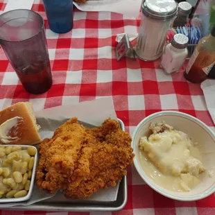Fried chicken special!!! Everything here is so good. It&apos;s like my grandma is in the kitchen cooking!